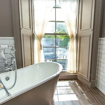 The Raeburn Edinburg