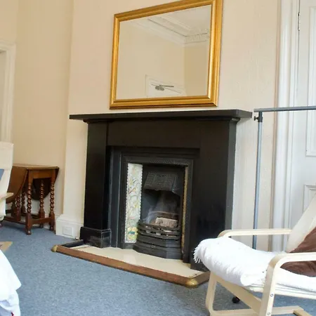 Appartamento 3 Bedroom City Flat In Edimburgo