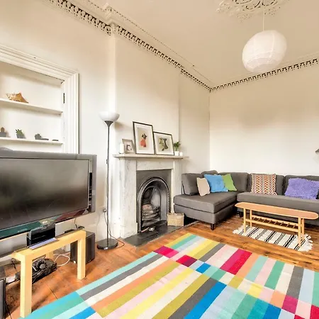 2bed For 6 Guests In Argyle Place By Guestready *