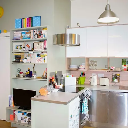 Bright 1 Bedroom Flat Apartment *