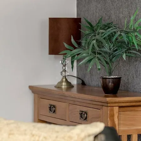 Modern & Renovated Royal Mile Apt Apartment Edinburgh