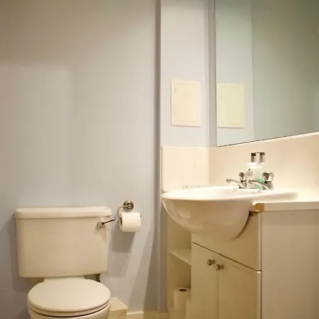 公寓 Large 2 Bedroom Flat In Leith With Free Parking