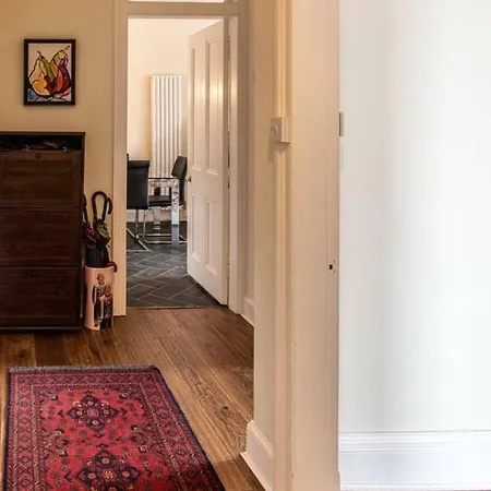 شقة Beautiful Georgian In Bruntsfield *