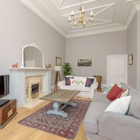 Lovely 2-bed Apt 2-min From Haymarket Station * Édimbourg