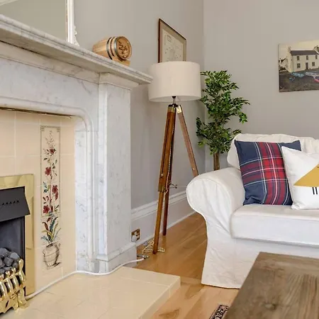 Lovely 2-bed Apt 2-min From Haymarket Station Edinburgh