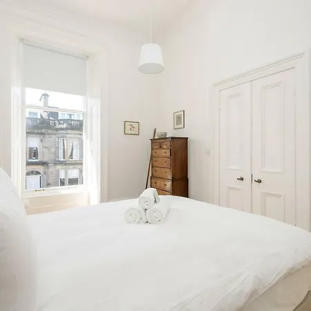 Lovely 2-bed Apt 2-min From Haymarket Station Appartement *