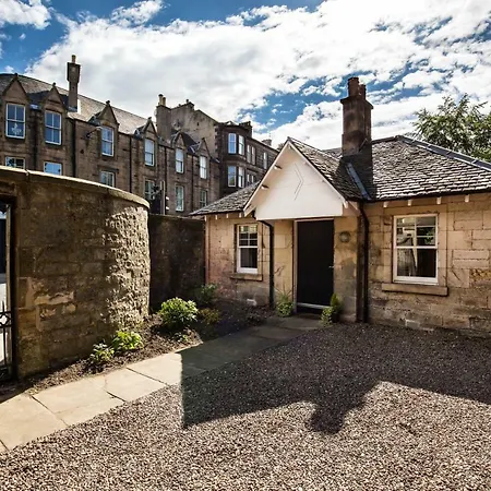 Trinity Lodge, House With The Private Garden In Lodge Edimburgo