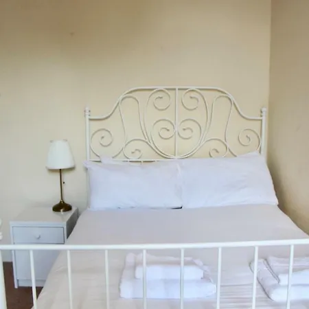 Fabulous 6 Bedroom