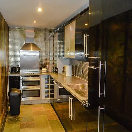Appartement 2 Bedroom Flat Near Playhouse *