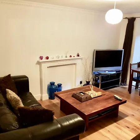 2 Bedroom Flat Near Playhouse Édimbourg