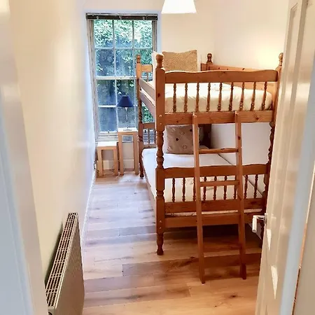 2 Bedroom Flat Near Playhouse Édimbourg