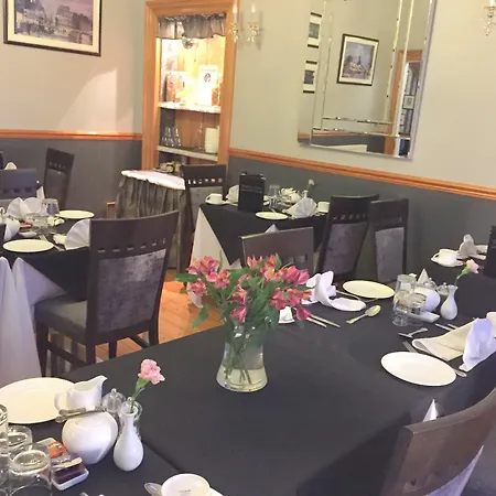 Lauderville Guest house