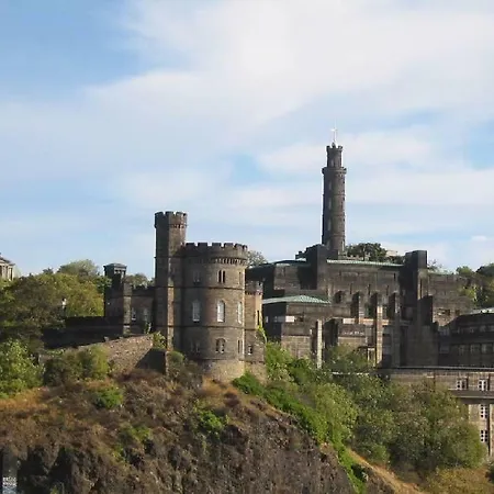 Two Bedrooms Apartment Edinburgh