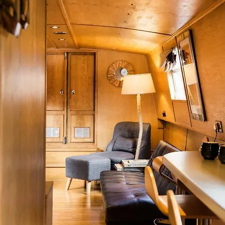 Bateau-hôtel - Houseboats 4*