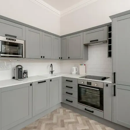 Cozy 3 Bedroom In The Heart Of Old Town - Perfect For The Fringe *