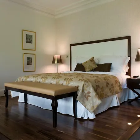 21212 Hotel