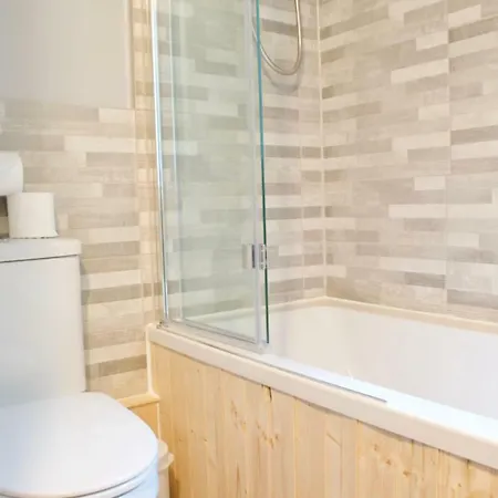Refurbished Homely 1 Bedroom Flat In Apartamento Edimburgo