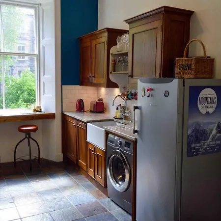 Διαμέρισμα Spacious And Bright 2 Bedroom Bruntsfield