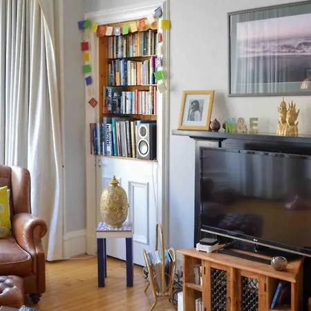 Spacious And Bright 2 Bedroom Bruntsfield Διαμέρισμα