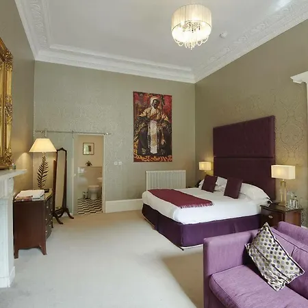 Ailsa Craig Hotel 3*