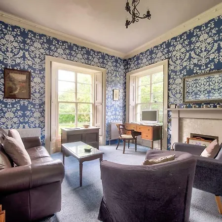 Authentic 3br By Guestready