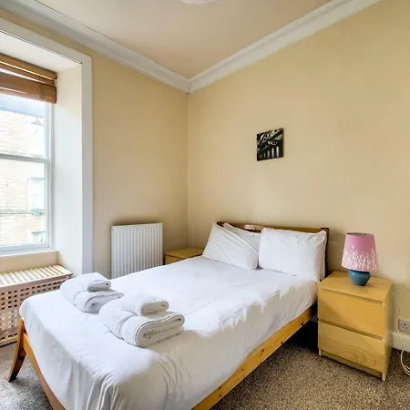 2br Flat Near King's Theatre By Guestready Appartement