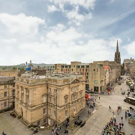 Joivy Luxury Old Town Edinburgh