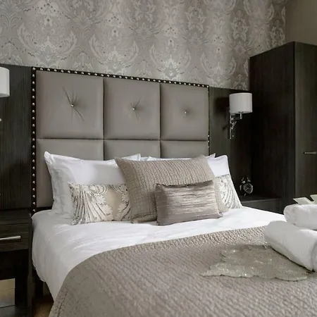 Lovely Heart Of The City 1-bedrm Apt On Thistle Street Appartement