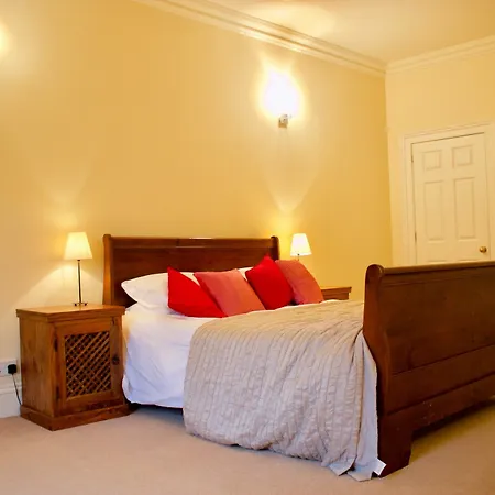 2 Bedroom Flat In Newtown, 公寓 *