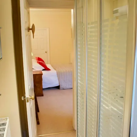2 Bedroom Flat In Newtown, * Édimbourg