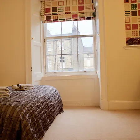 2 Bedroom Flat In Newtown, 爱丁堡