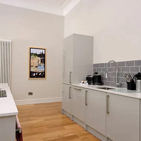 Destiny Scotland - Q-residence Apartment Edinburgh