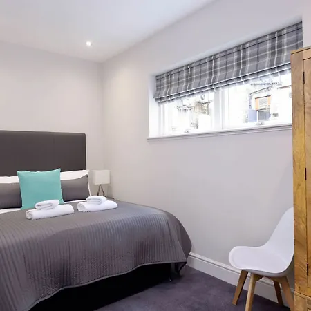 Destiny Scotland - Q-residence Daire