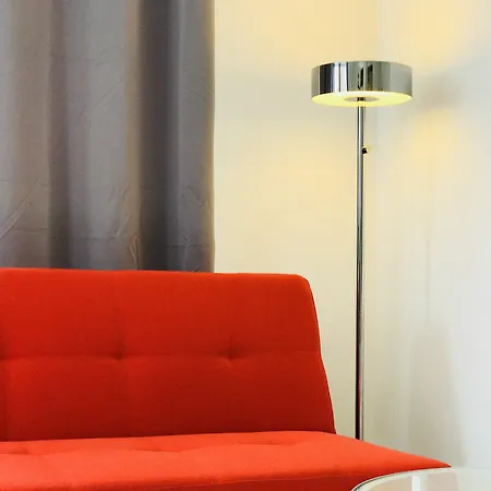 Two Bed Two Toilet Free Parking Apartment