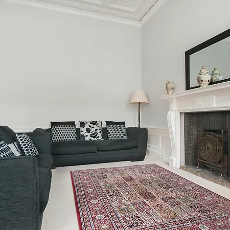 Gloucester Place Georgian شقة