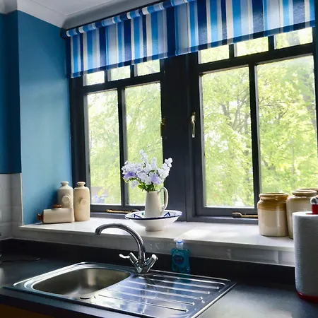 شقة Gorgeous 2 Bedroom In Converted Church إدنبرة