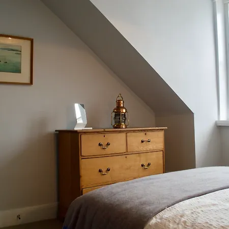 1 Bedroom Flat In 爱丁堡