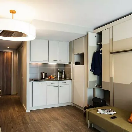 Adagio Royal Mile 4*