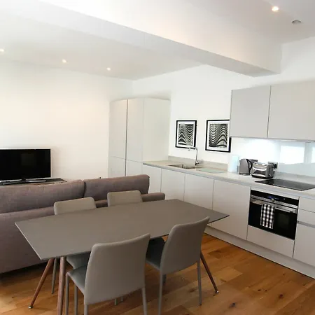 Destiny Scotland At Canning Street Lane Edimburgo