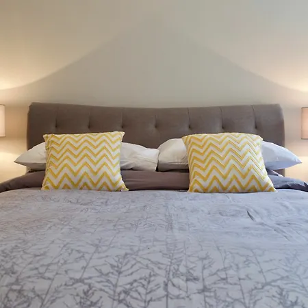 1 Bedroom West End Sleeps 2 Appartement *