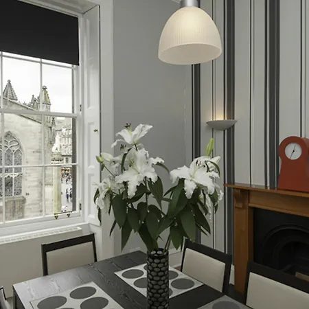 Parliament Apartment Edinburgh