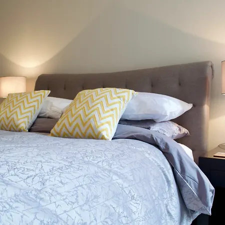 1 Bedroom West End Sleeps 2 Appartement *