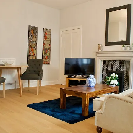 1 Bedroom West End Sleeps 2 Appartement *