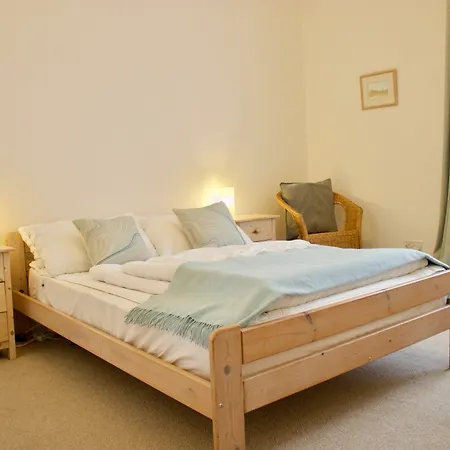 2 Bedroom Stockbridge Flat * Edinburgh