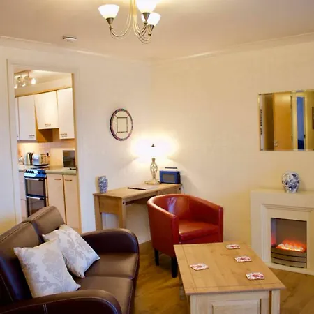 2 Bedroom Flat Near Holyrood Park Sleeps 4 Lägenhet *