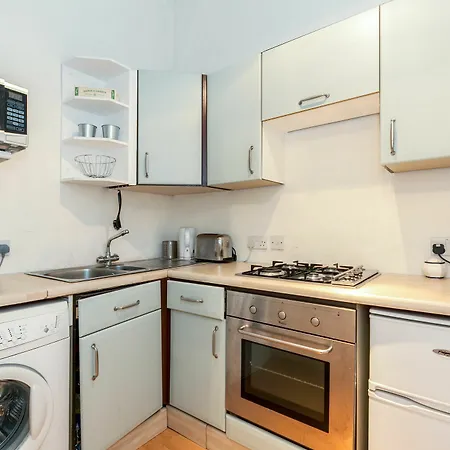 Scottish - Edina Place Apartment