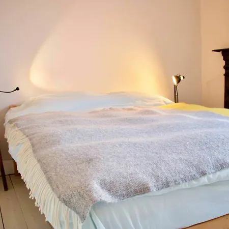 1 Bedroom In *