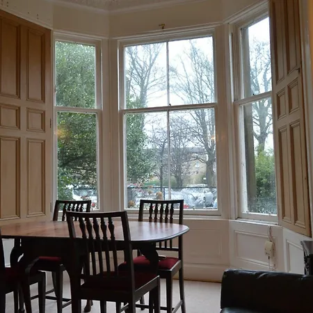 3 Bedroom Flat In Morningside Apartment Edinburgh