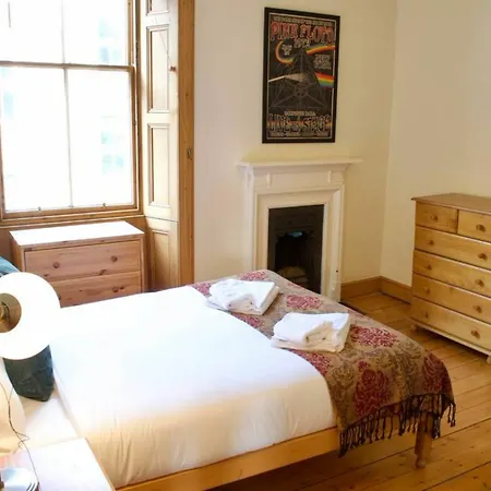 Апартаменты 2 Bedroom Flat Near The Kings Theatre Эдинбург