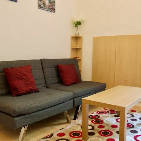 Apartamento 1 Bedroom Flat With Sofabed Sleeps 4